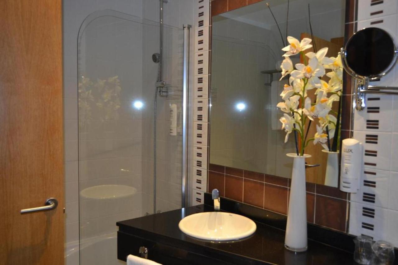 Spa Suites Odeon Narón エクステリア 写真