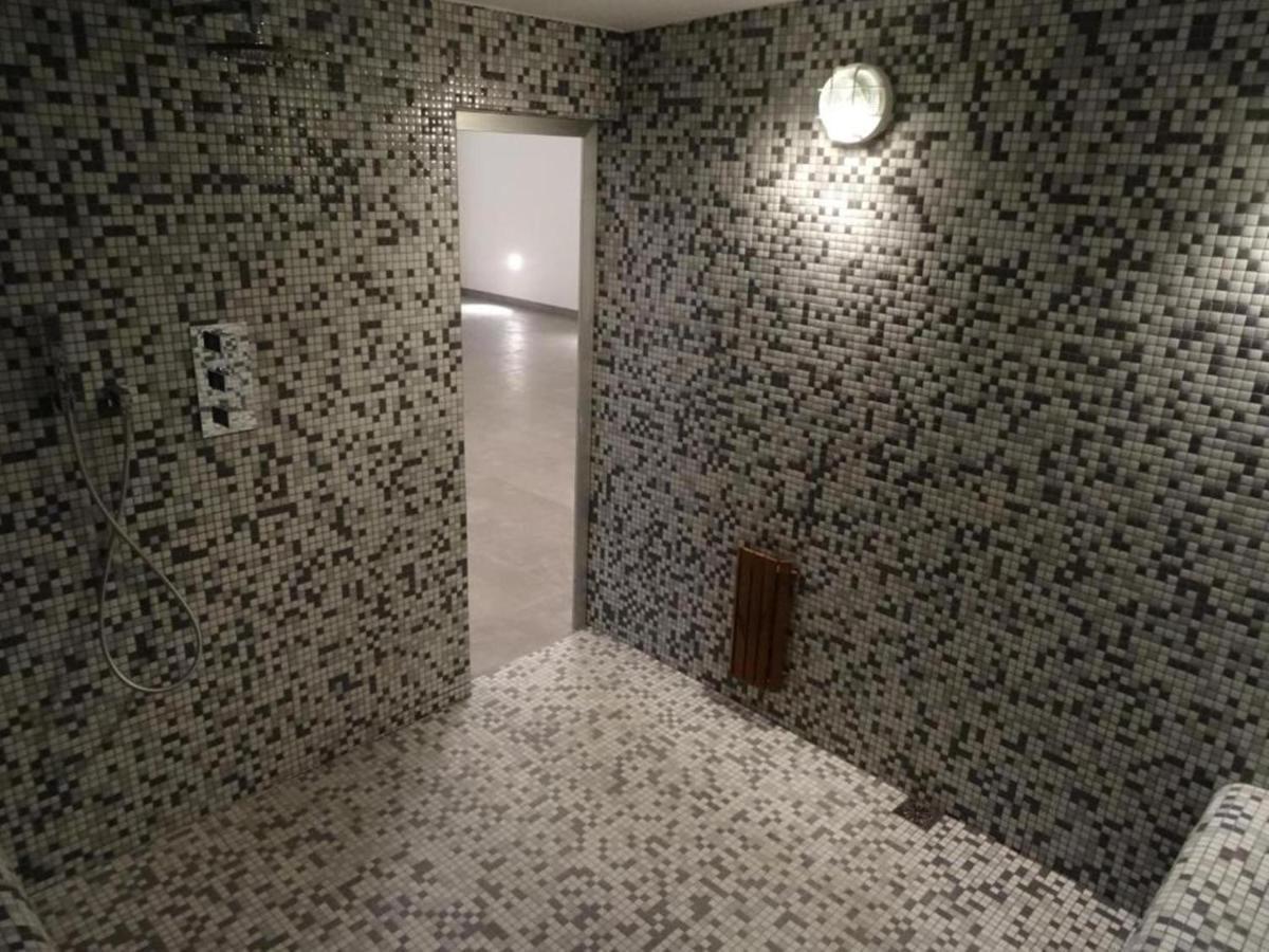 Spa Suites Odeon Narón エクステリア 写真
